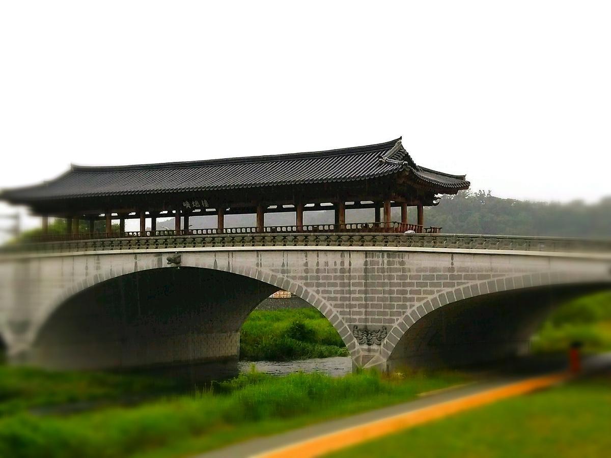 Dalbbit Hyang Hotell Jeonju Eksteriør bilde